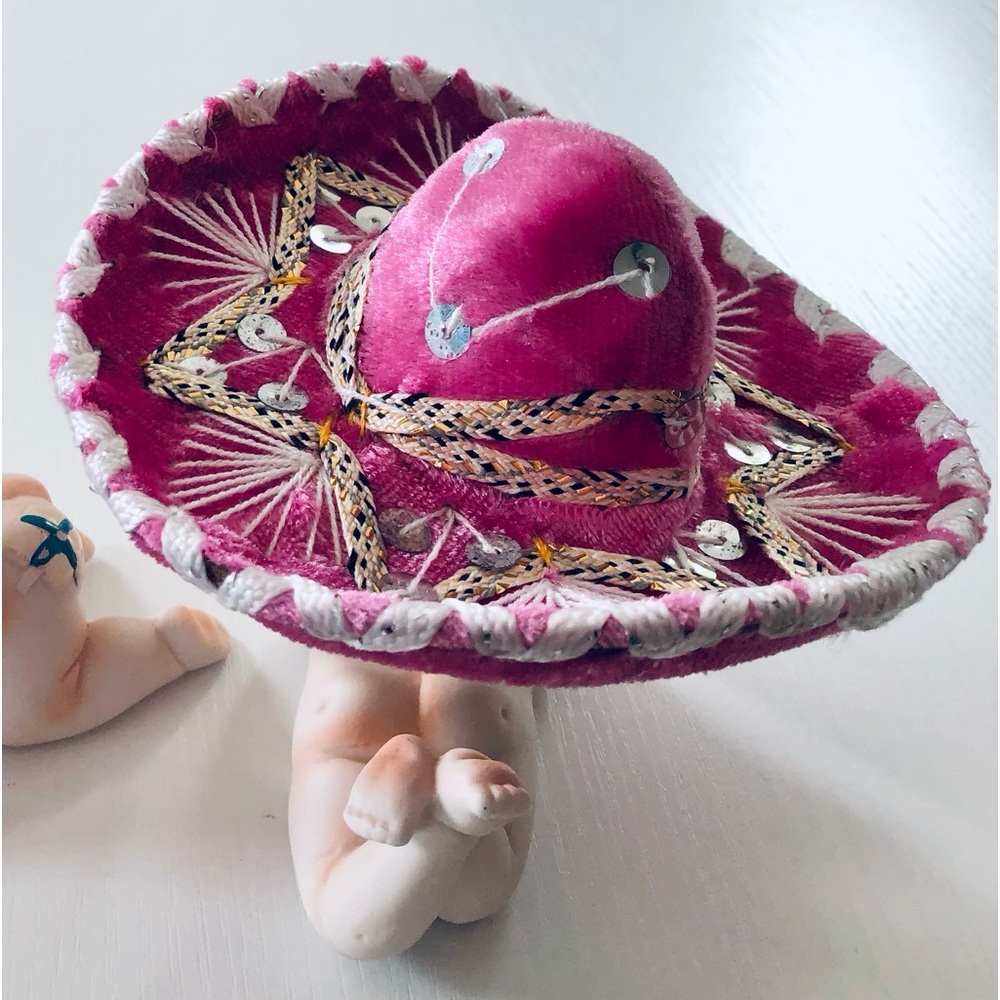 Mini sombrero import de Mexico Pink velvet with silver sequins & braid. … - Picture 5 of 8